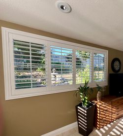 Plantation Shutters- FREE ESTIMATES & SAME DAY PRICING, Custom, Real Wood, Window Shutters, Treatments, Coverings. Persianas de Madera.