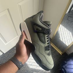 Air Jordan 4 Undefeated