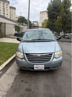 2006 Chrysler Town & Country