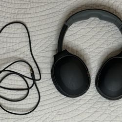 Skullcandy Crusher headphones (Bass slider / bass scale)