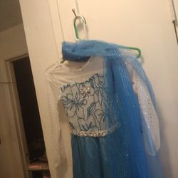 6-8  Year Old Girl Princess Dress With Sparkly Scarf