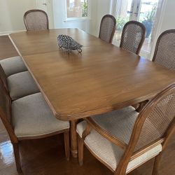 Dining Room Table and 8 Chairs With Matching Side Console Buffet 