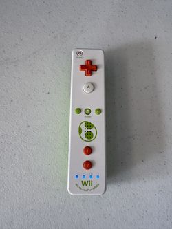 Original Yoshi Nintendo Wii motion plus Remote