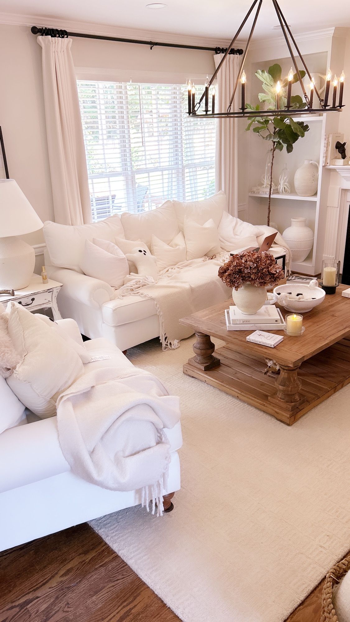 Wool. Rug Off-White Ivory Rug