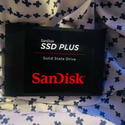 SanDisk SSD Plus Solid State Drive