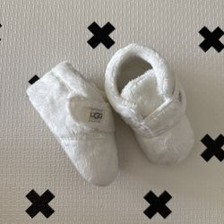 UGG Bixbee Infant Bootie  Size 04/05