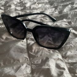 TAHARI Cat Eye Sunglasses