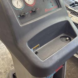 R134 Snap On Machine