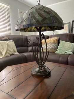 Tiffany-Style Stained Glass Table Lamp