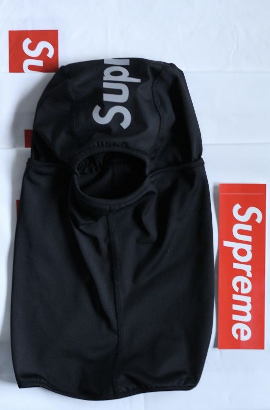 Supreme 3M Reflective Logo Balaclava Supreme 3M Reflective Logo Balaclava