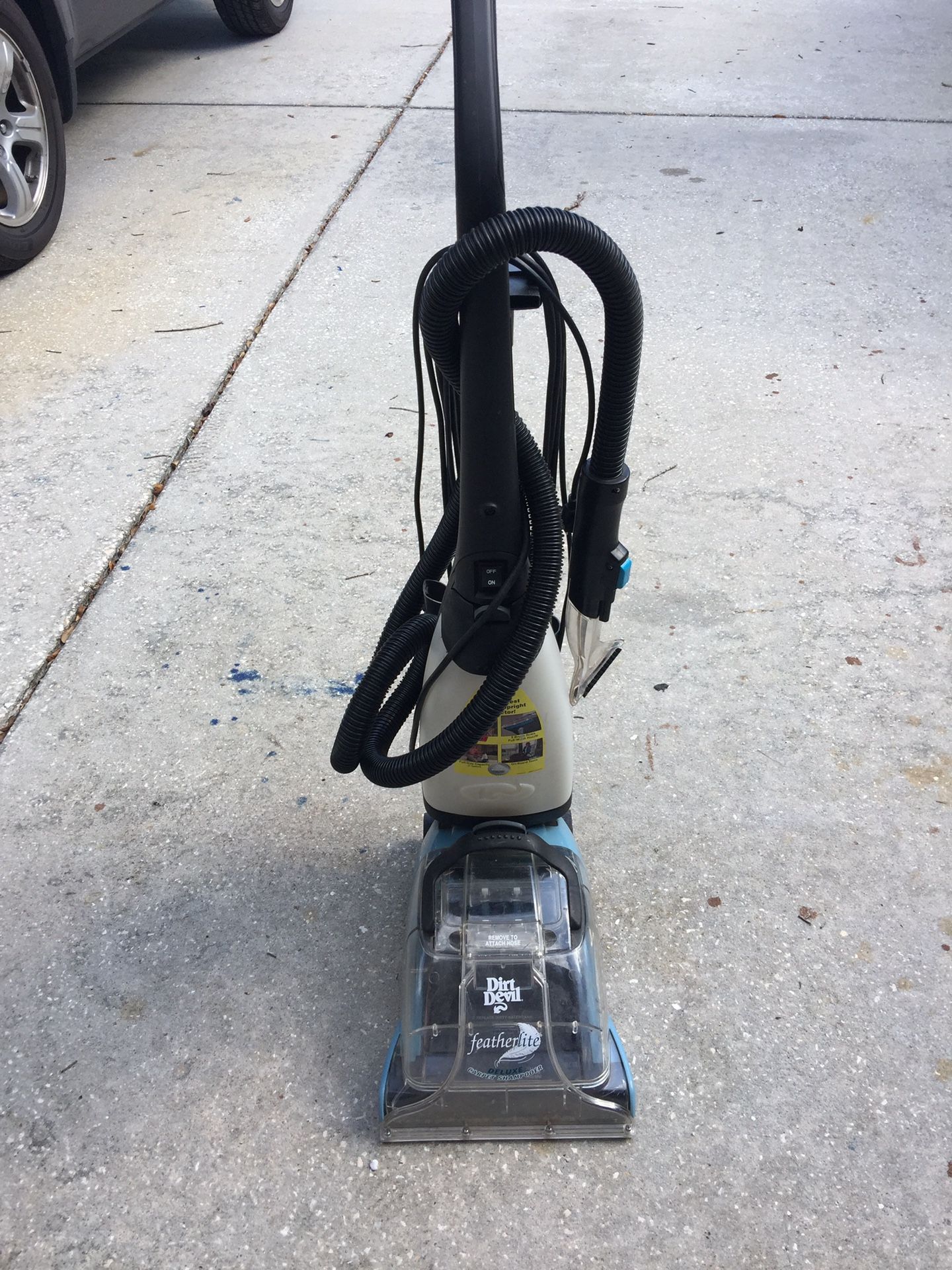 Dirt Devil featherlite Deluxe Carpet Shampooer for Sale in Riverview