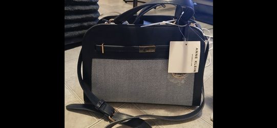 Anne klein