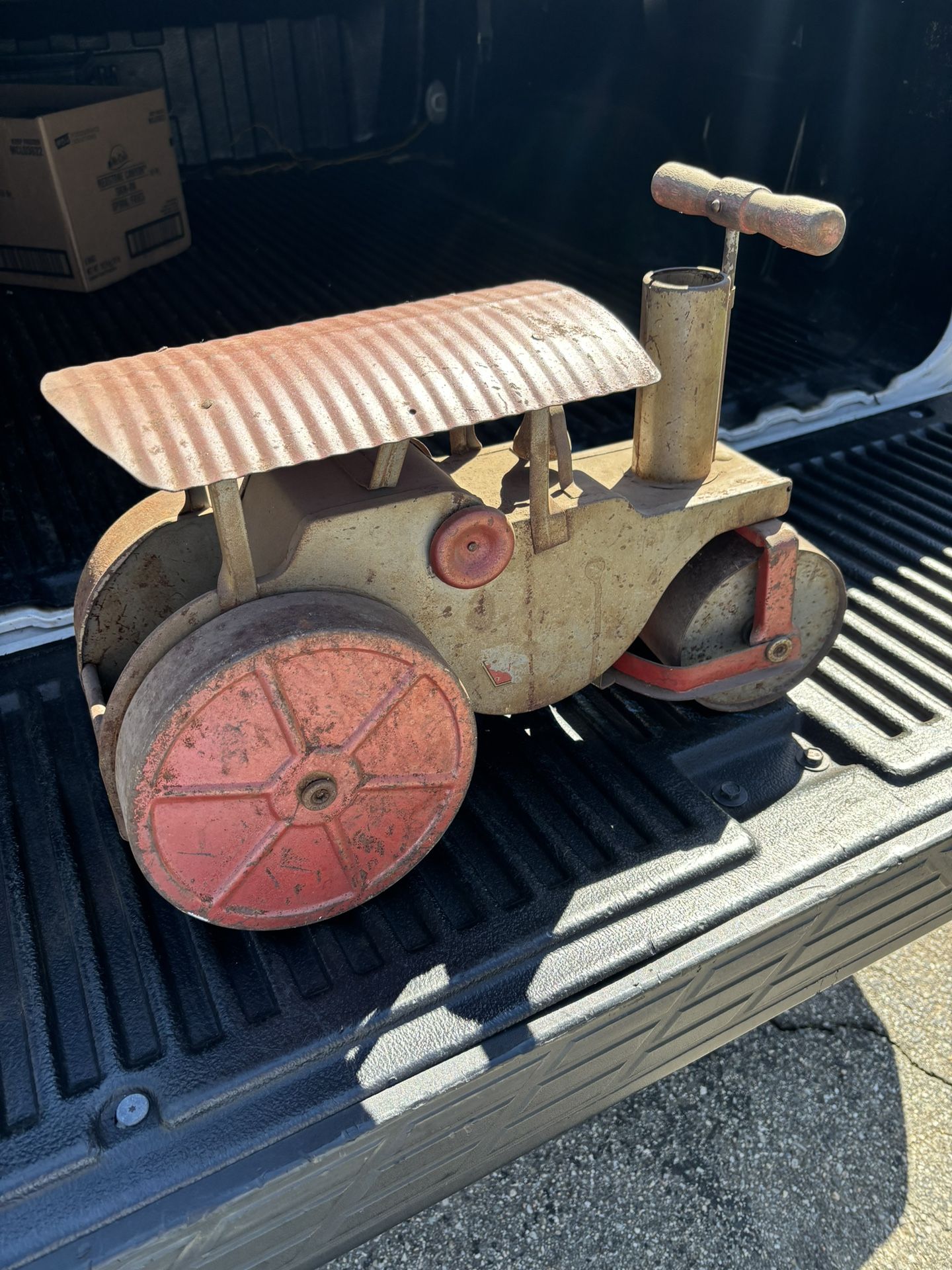 Vintage Ride On Steam Roller Toy