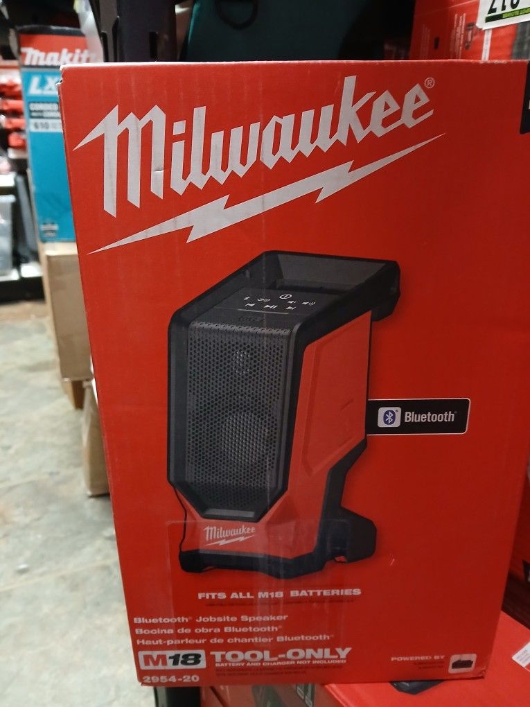 Milwaukee new Speaker Bluetooth 18M