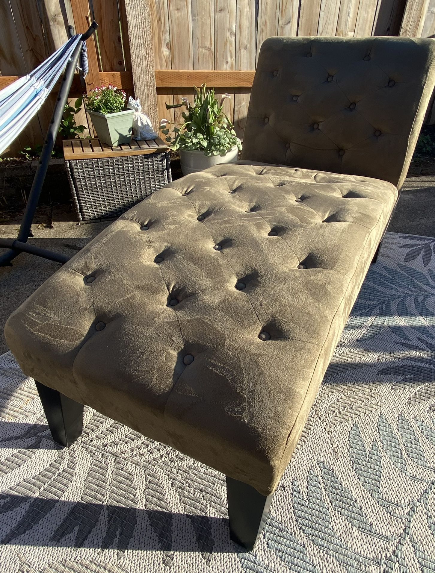 Fainting Couch Lounge Chair