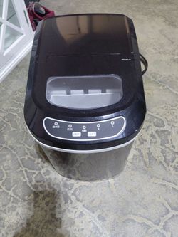 Magic Chef Portable Ice Maker