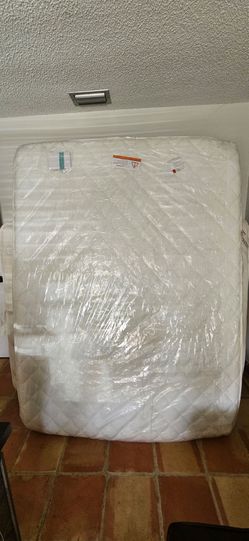 🛏️ BRAND NEW QUEEN MATTRESS – NEVER USED