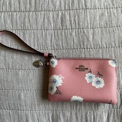 Coach Wallet Wristlet, pink, spring collection 2022, floral USED