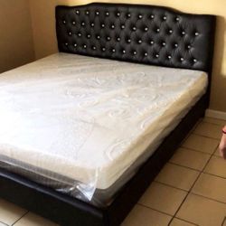 Queen Bed With Memory Foam Mattress