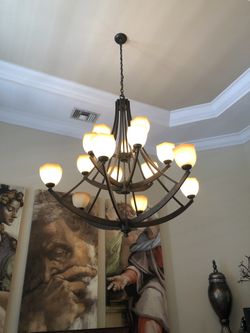 Elegant dining table Chandelier