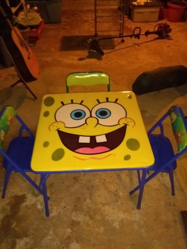 SpongeBob SquarePants table and chairs