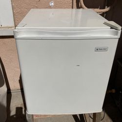 Small Mini Fridge