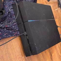 PS4 With Controller And Gta5 