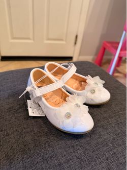 Girls dress shoes, size 7 toddler