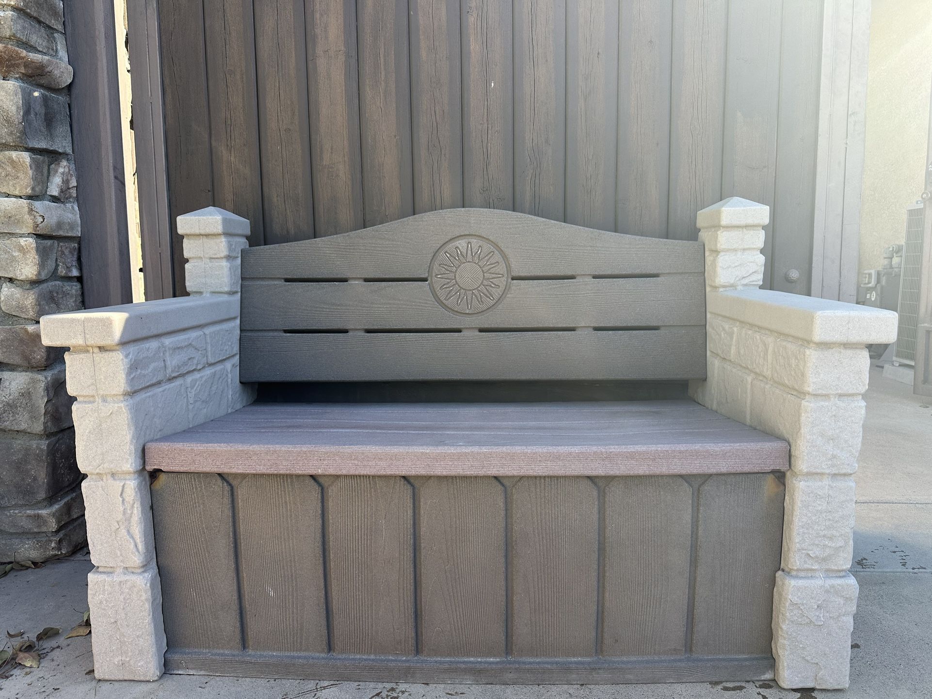 Step2 Outdoor storage bench