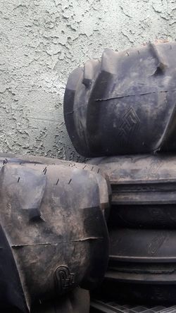 Paddle tires