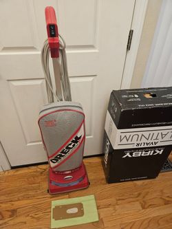 NEW COND COMMERCIAL ORECK VACUUM  WORKS EXCELLENT. IN THE BOX I