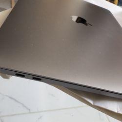 Macbook Pro , 13 inch 2020