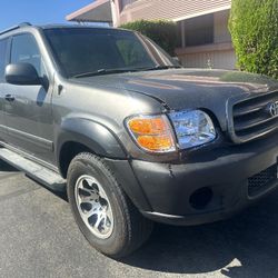 2004 Toyota Sequoia