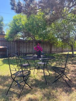Lovely 5-Piece Wrought Iron Patio Dining Set