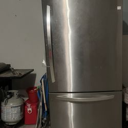 LG refrigerator 