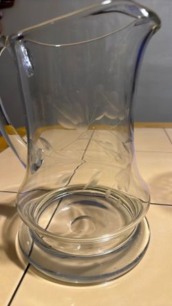 Princess House Pitcher 12 Inches Tall. Good Condition, Its Not Broken It’s The Line of my https://offerup.com/redirect/?o=dGFibGUuSXQ=’s Not Cr