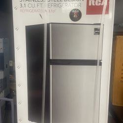 RCA  REFRIGERATOR 