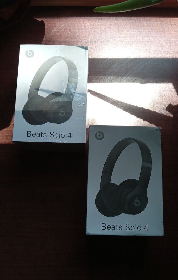Beats Solo 4 (2x)