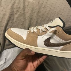 Jordan 1 Low brown elephants