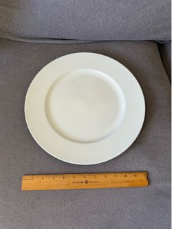 24 Glossy White Table Chargers