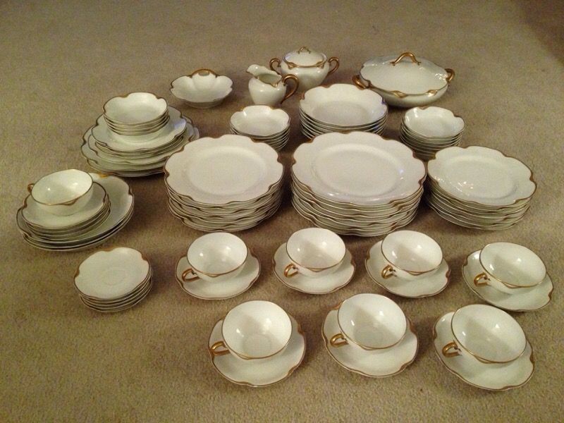 86 Piece Antique Haviland Limoges Silver Anniversary China, Schleiger #19