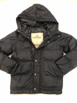 Like new Men’s Hollister down filled winter jacket coat