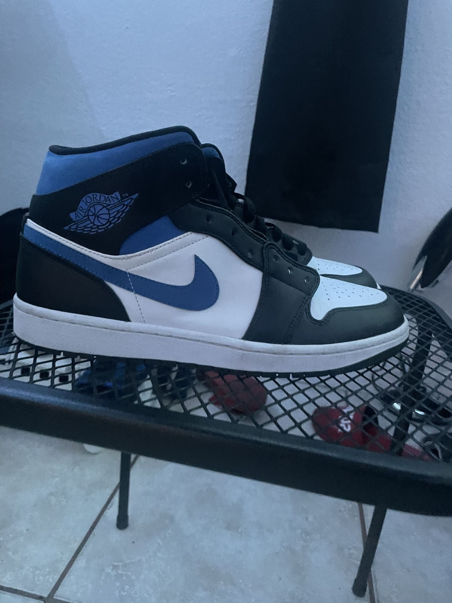 Jordan 1s mid Racers (black/white/blue