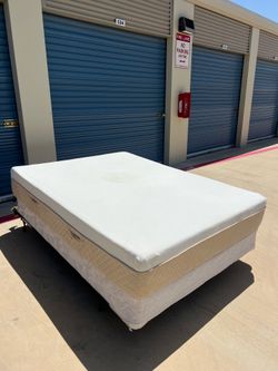 Queen Size Memory Foam Bed