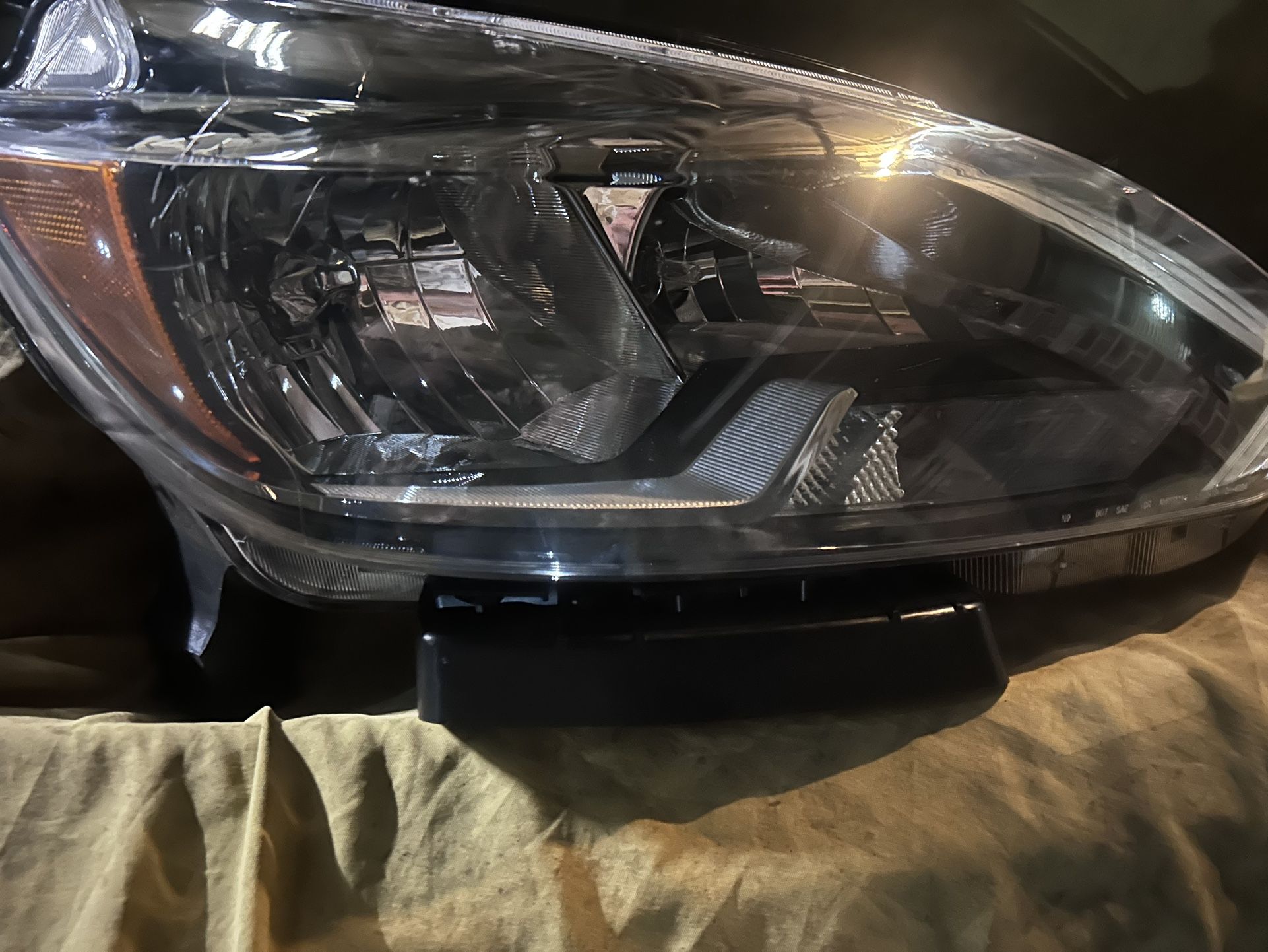 Headlight 2021 RAV4
