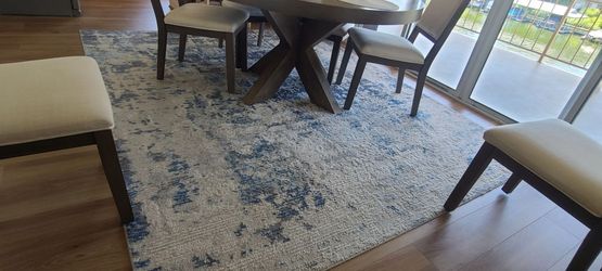 Area rug: 95" x 115"