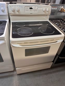 Kenmore beige glass top stove-60 DAY WARRANTY