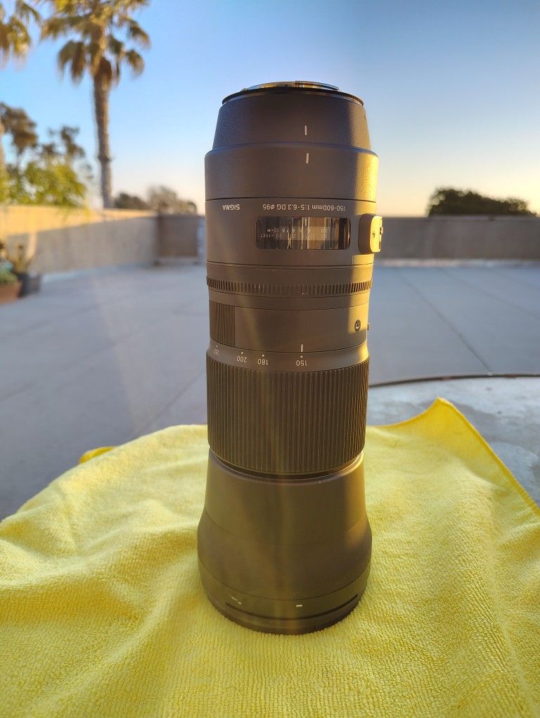 Sigma 150-600mm f/5-6.3 DG HSM OS Contemporary Lens for Canon EF