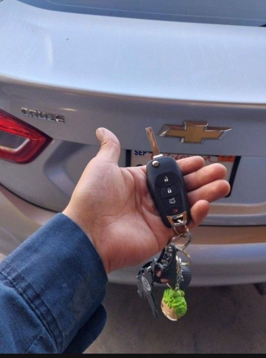 Car Keys / Llaves De Carro