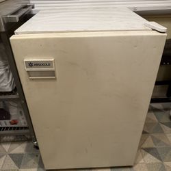 AbSoCold Corporation White Household Freezer !!!!!
